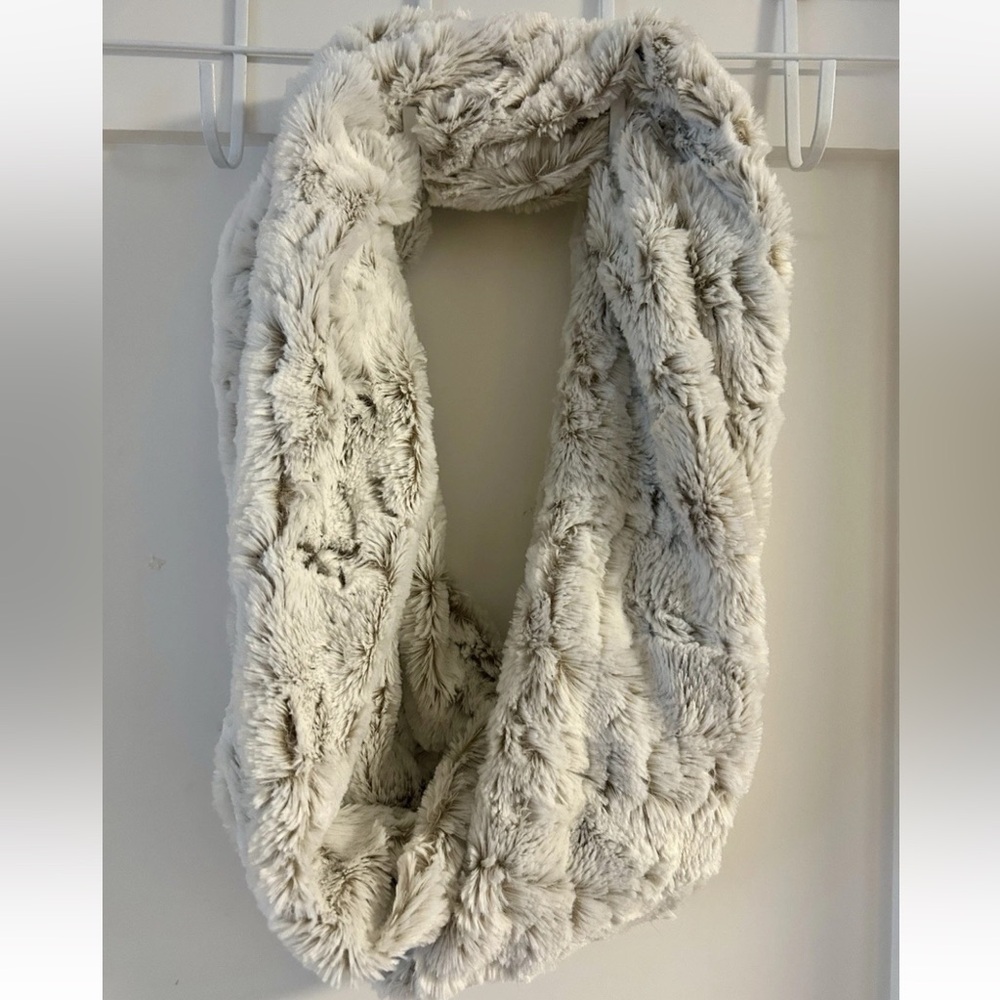 Fashion Women Winter Faux Fur Scarf Collar Shawl Cape Wrap Keep Warm Beige